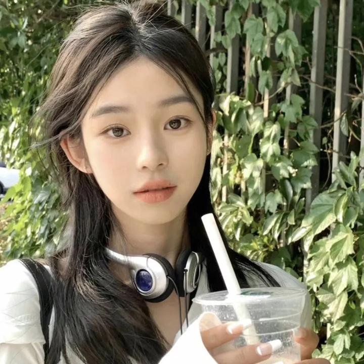 对不起我不是你的白月光